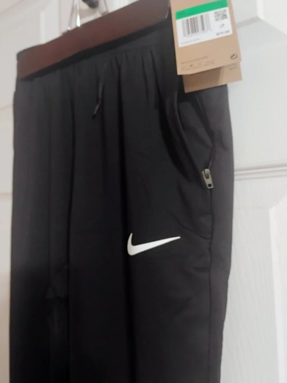 Nike side slim are